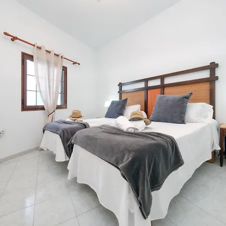 Semesterbostad Casa El Varadero - Access Pool And Sport Center And Air-con By Lanzarote